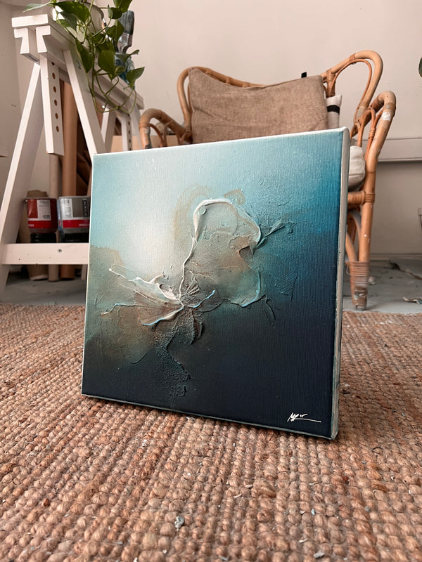 'Layers of Light' // 30x30cm