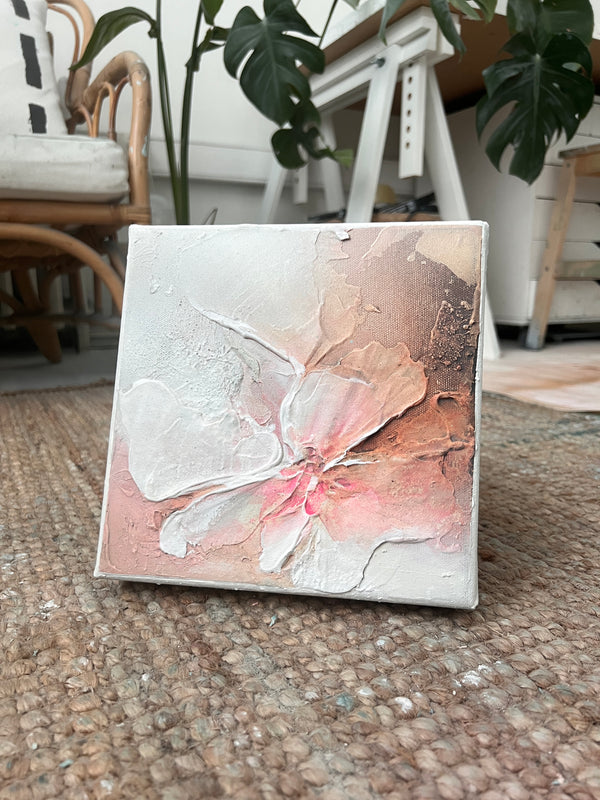 'Layer by Layer, I Bloom' // 20x20cm
