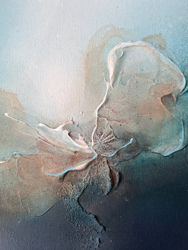 'Layers of Light' // 30x30cm