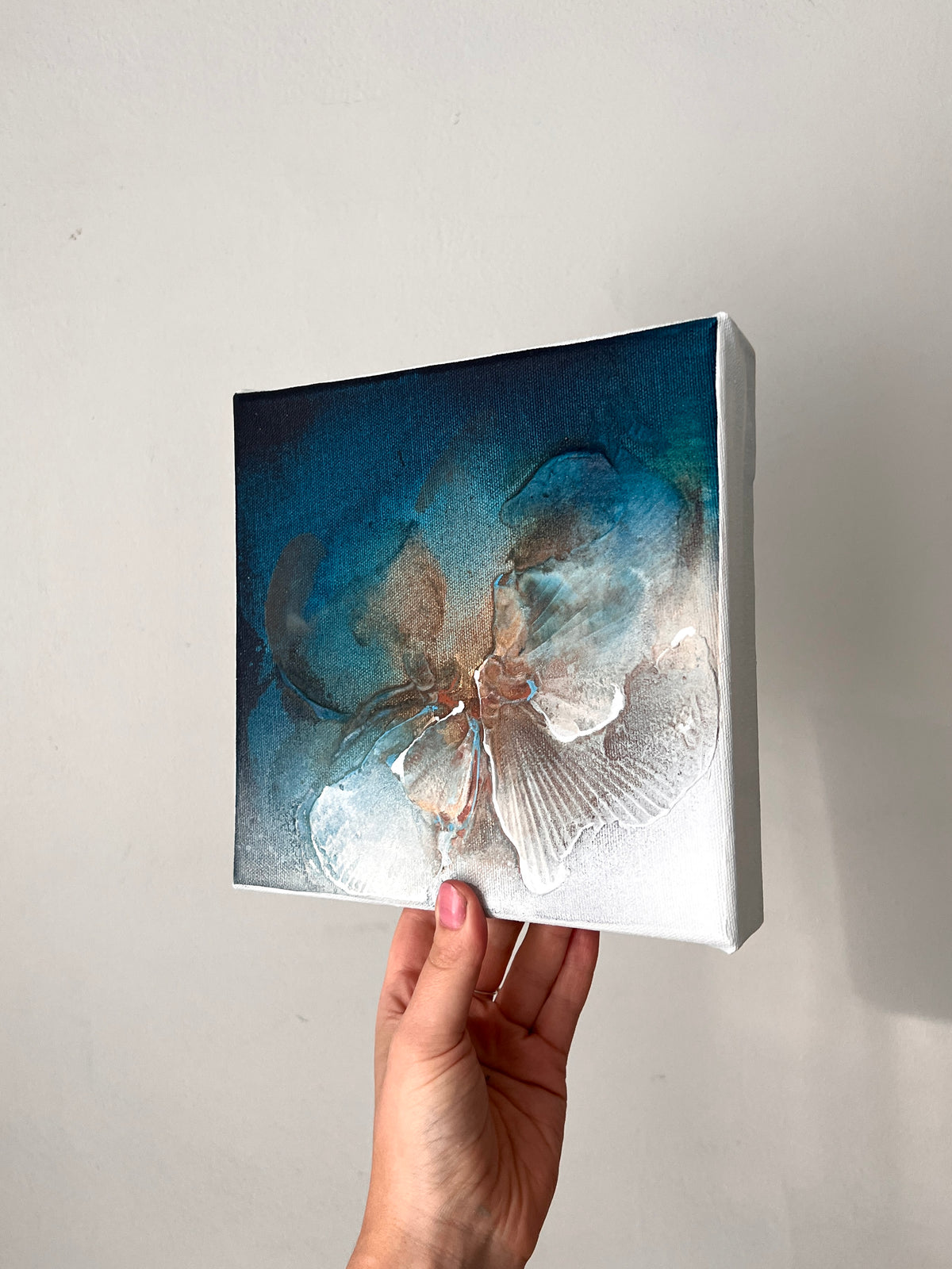 'A Breath of New' / 20x20cm