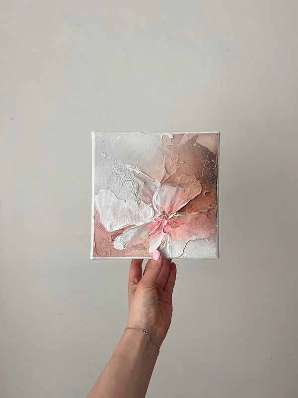 'Layer by Layer, I Bloom' // 20x20cm