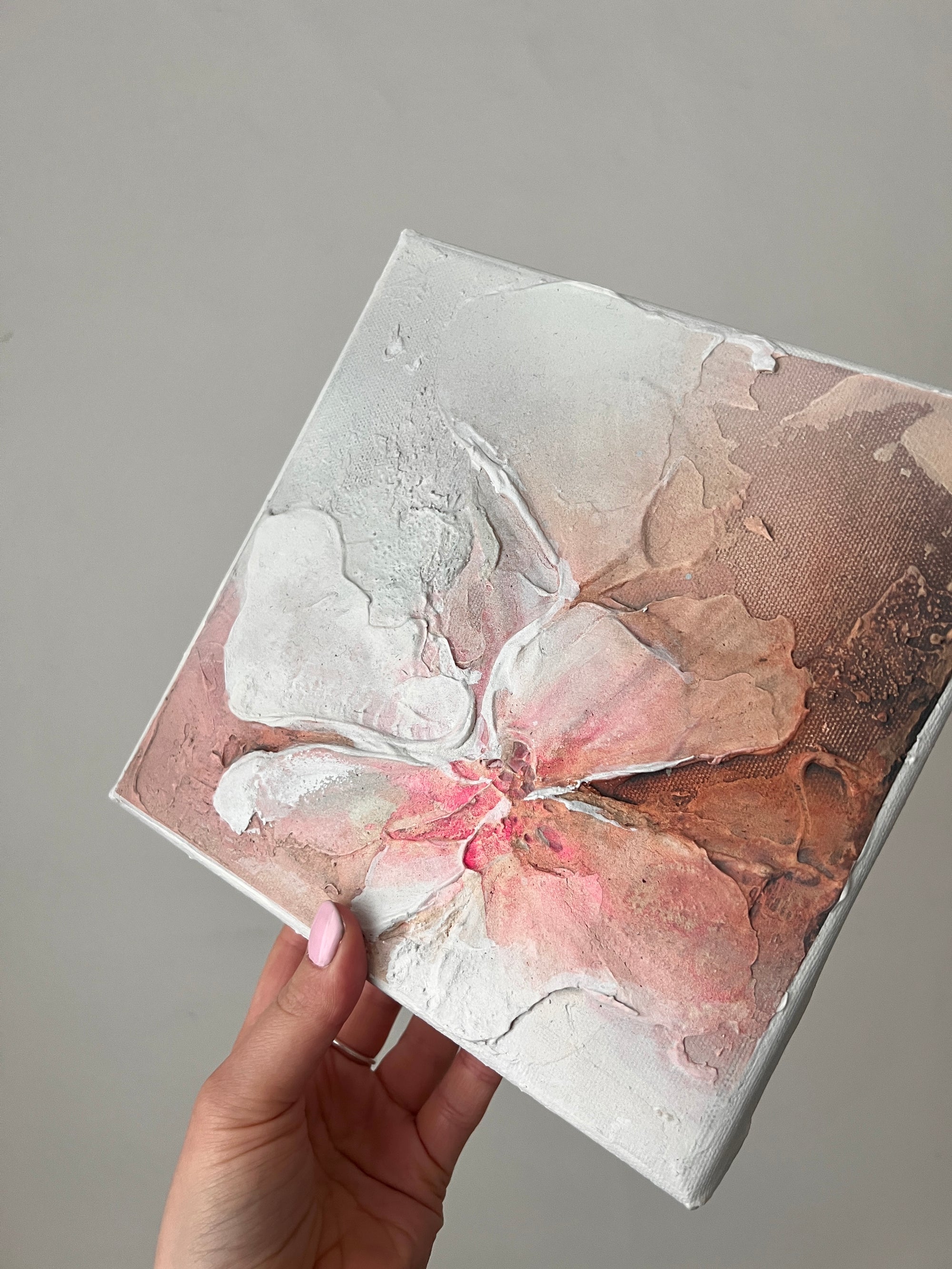 'Layer by Layer, I Bloom' // 20x20cm