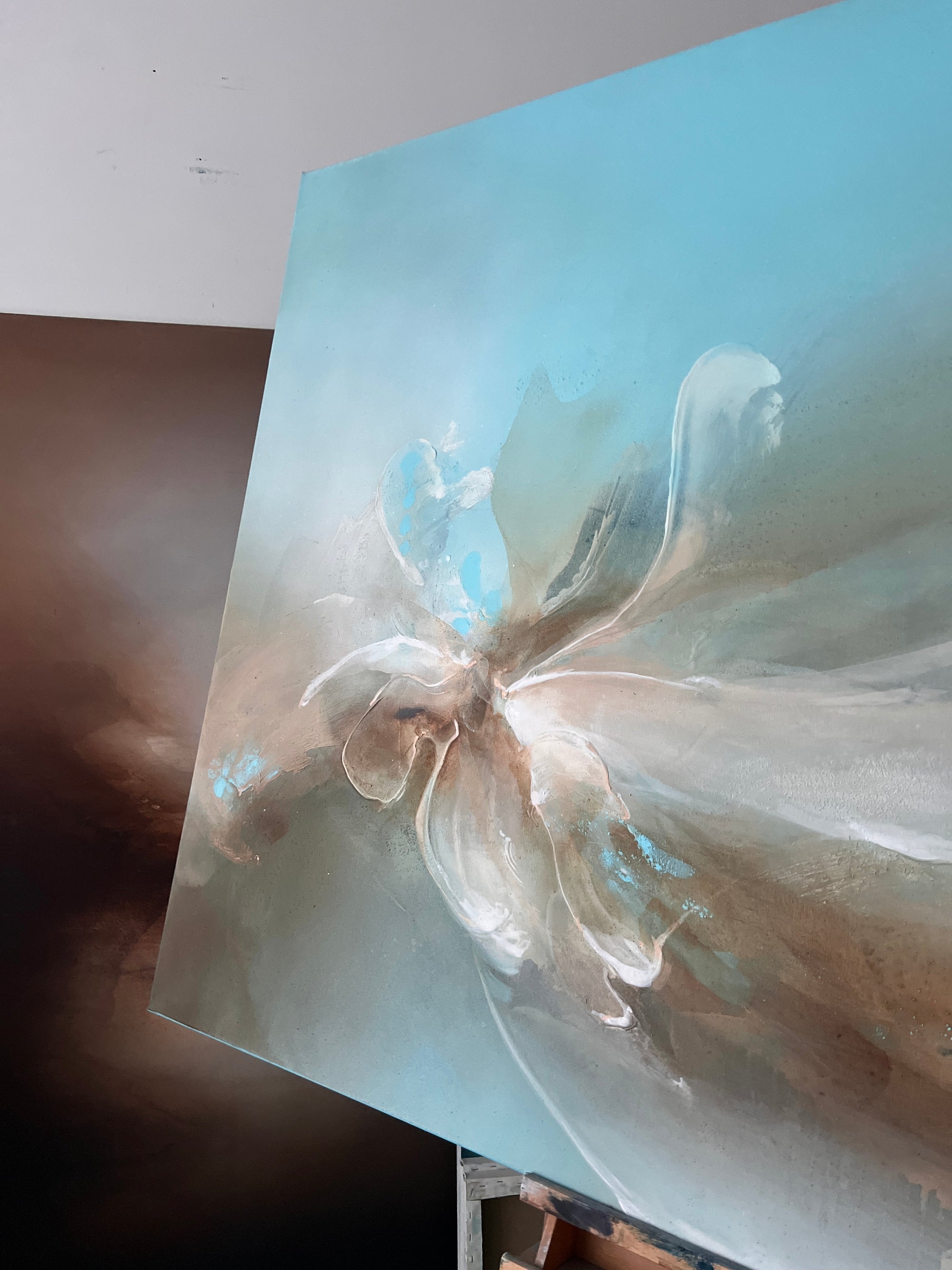 ’Too Bright to Blend In' // 120x180cm