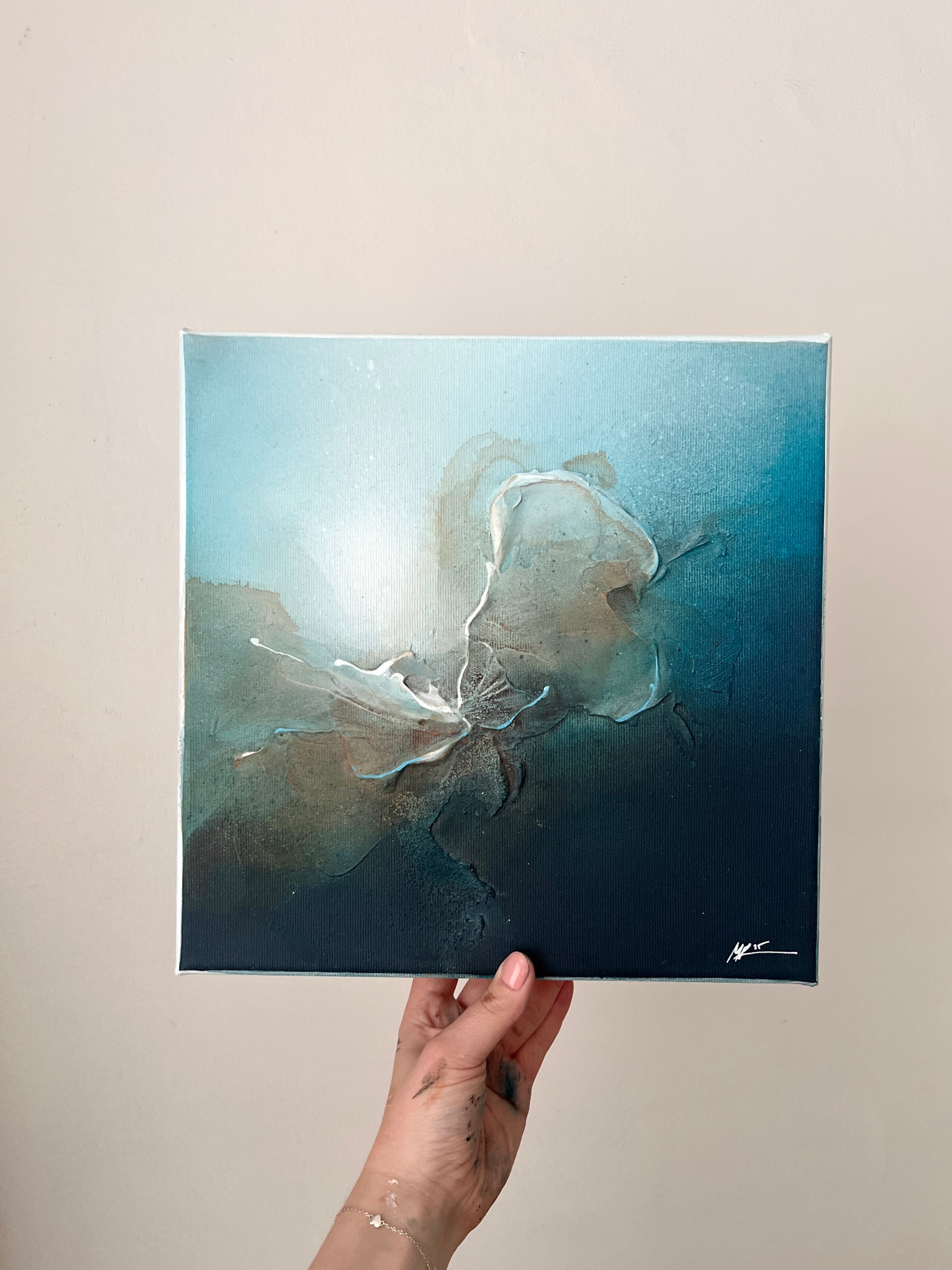 'Layers of Light' // 30x30cm