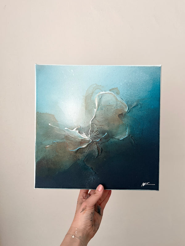 'Layers of Light' // 30x30cm